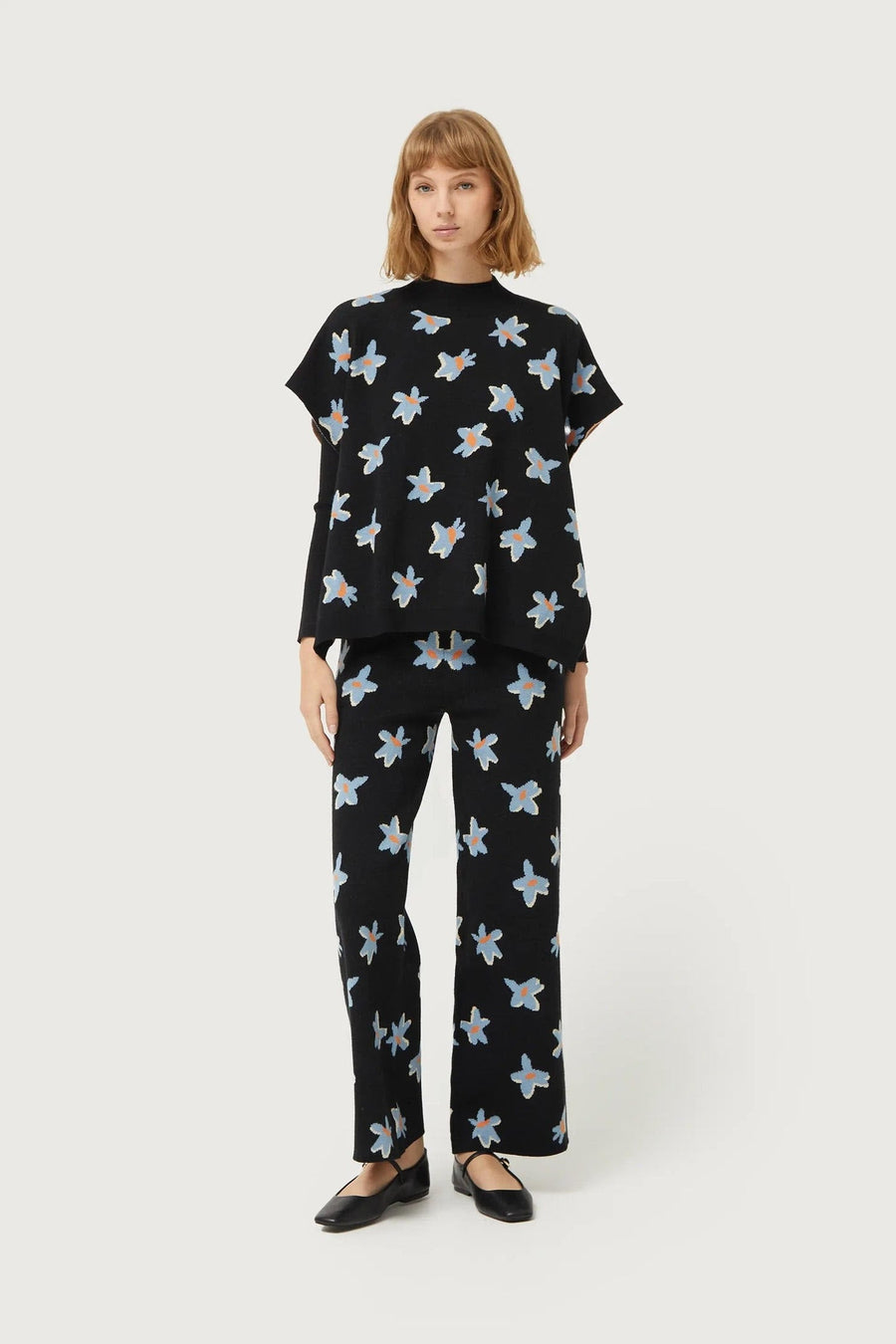 Abstract Floral Knit Pant apparel Compania Fantastica 