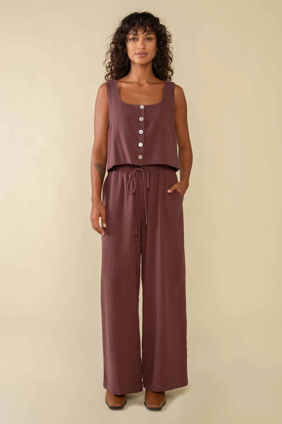 Hi-Neck Linen Vest Plum vest No Less Than 