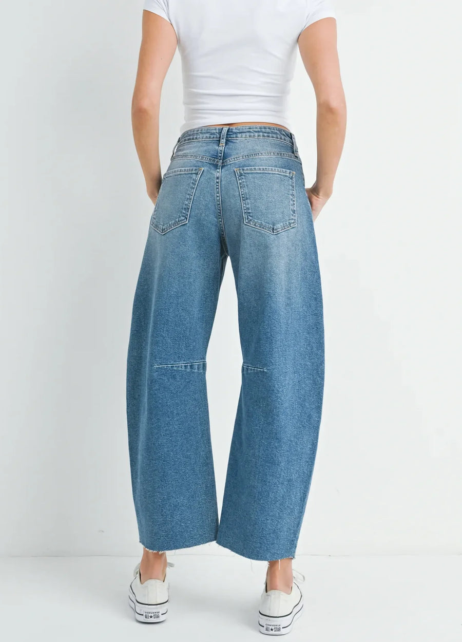 Barrel Jean w Seams in Medium