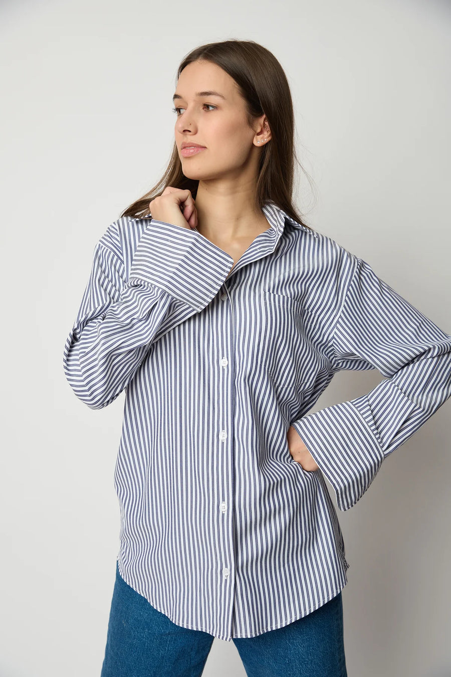 Le Stripe Button Up in Navy