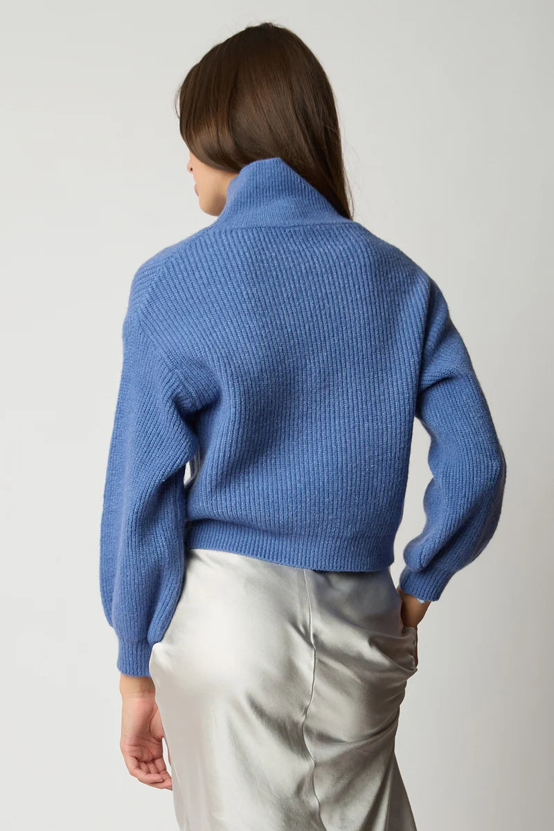 Le Crop Knit Sweater in Soft Blue