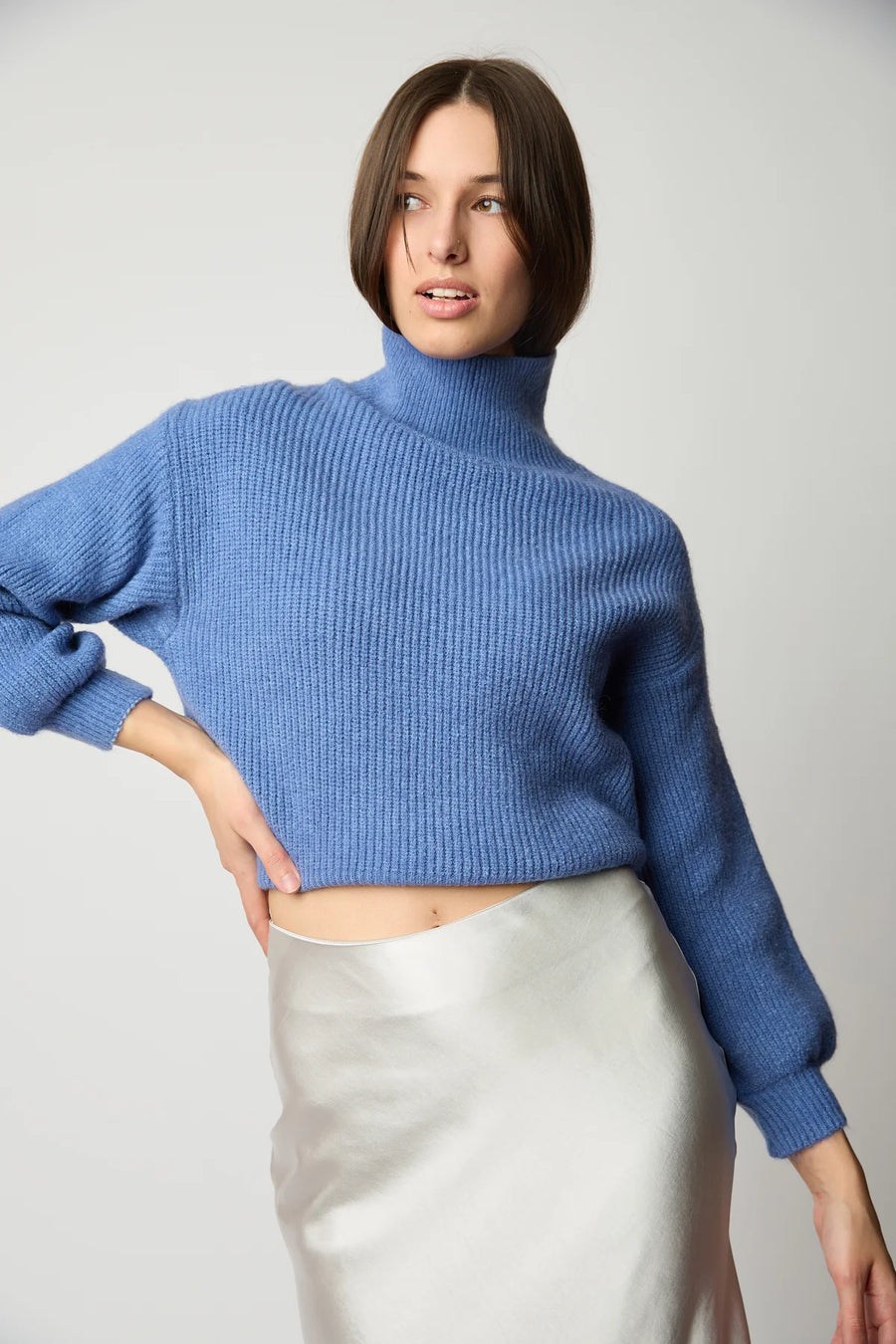 Le Crop Knit Sweater in Soft Blue